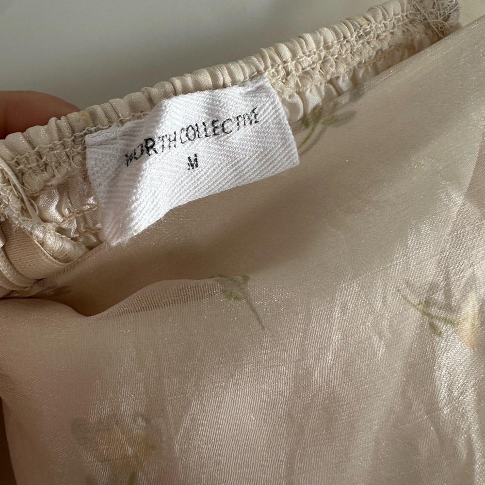 Worth Collective Mona Maxi Dress with Smocking in Butter Floral Size Medium - Picture 6 of 16